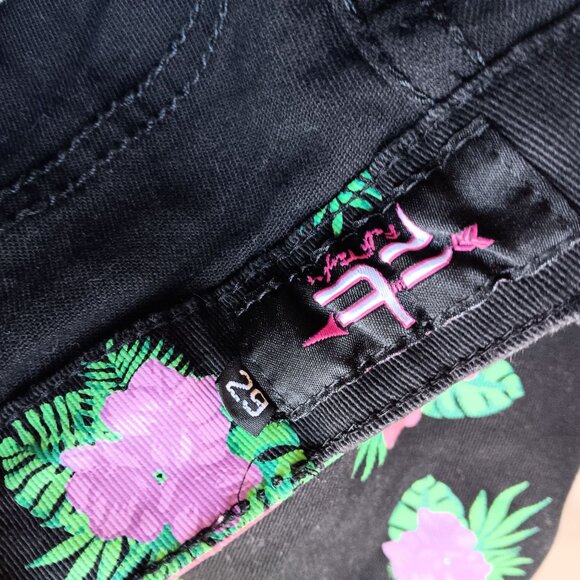 FALLON TAYLOR Women’s Jeans, 29 Floral Printed Stretch Bootcut Denim 29x33 Black - Picture 5 of 5